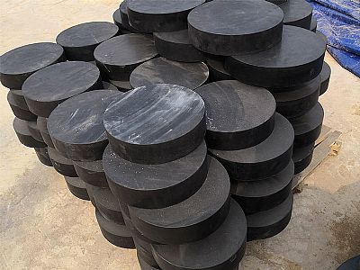 新罗区板式橡胶支座由若干层橡胶片与薄钢板经加压硫化